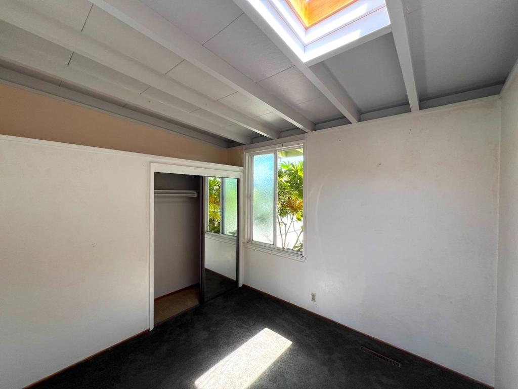 183 Thompson Square Property Photo 17
