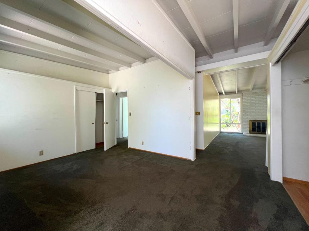 183 Thompson Square Property Photo 19