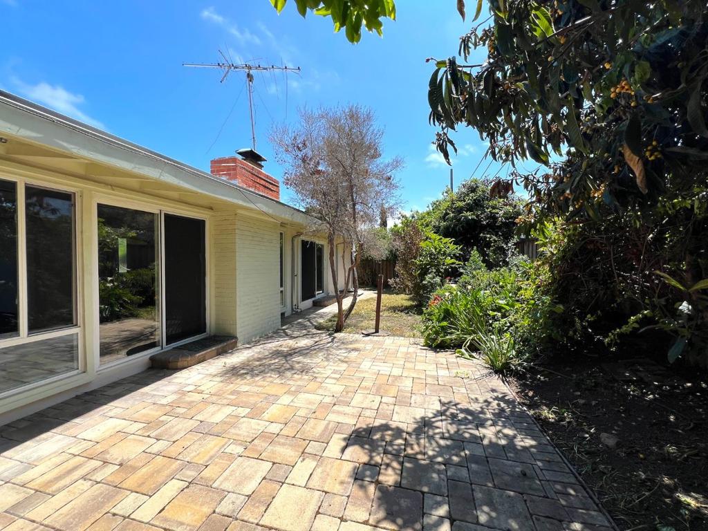 183 Thompson Square Property Photo 25