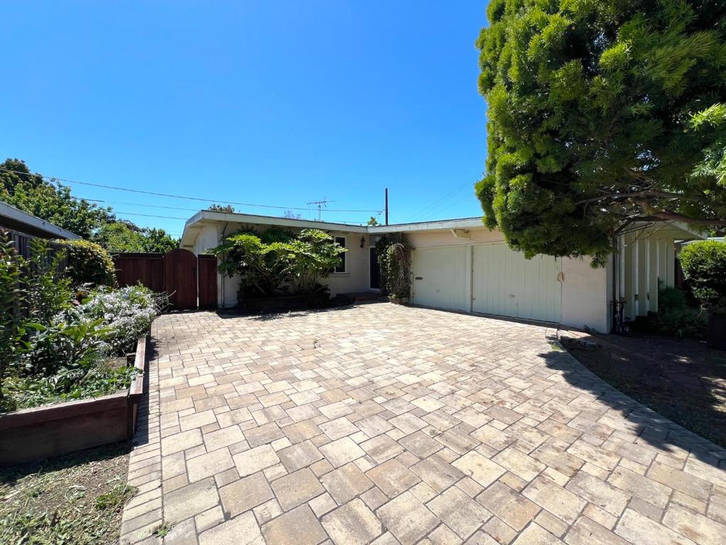 183 Thompson Square Property Photo 27