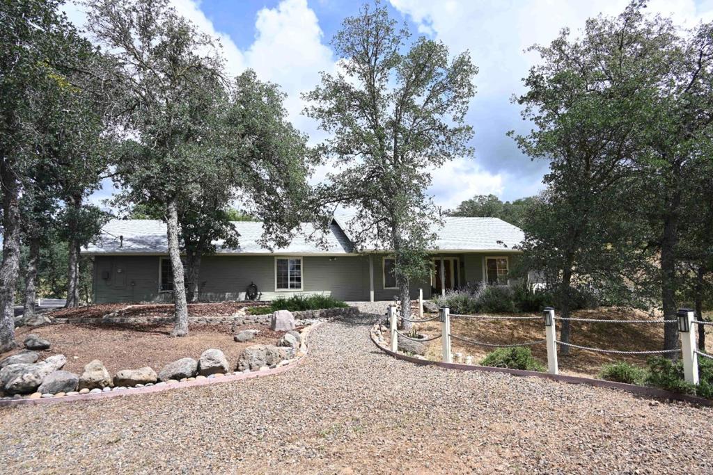 42924 Deep Forest Drive Property Photo 1