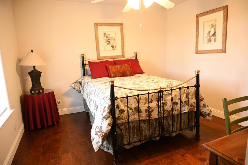 42924 Deep Forest Drive Property Photo 13