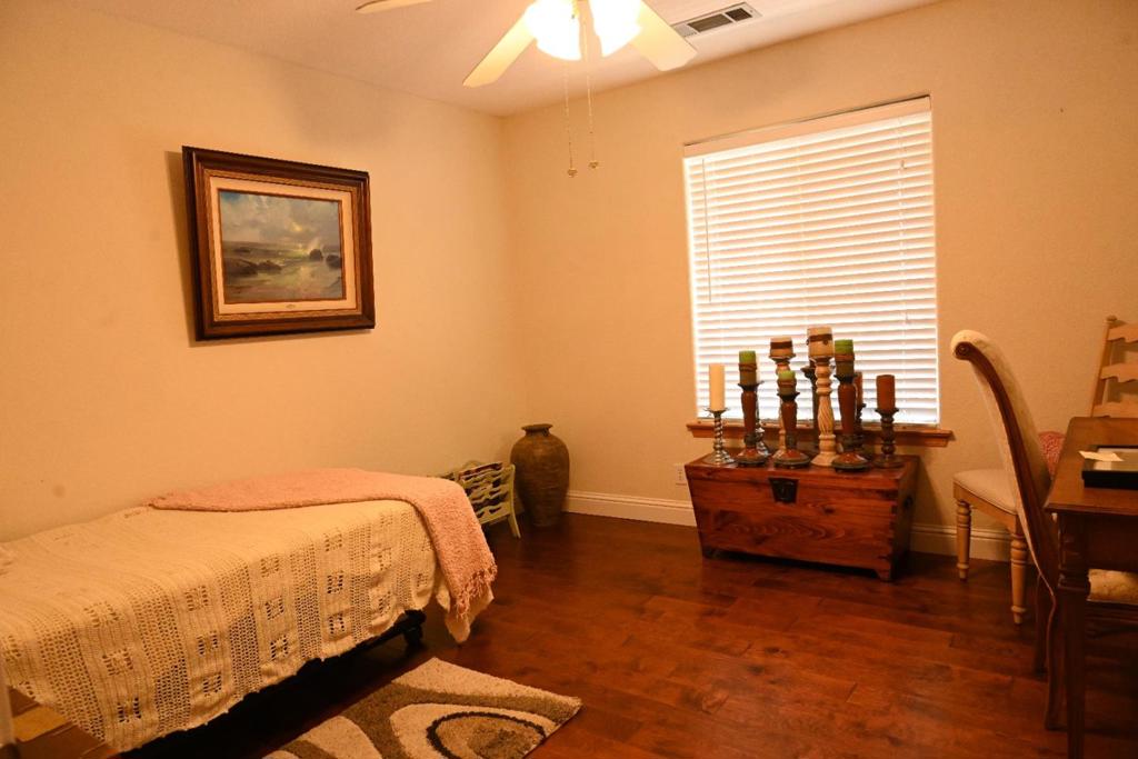 42924 Deep Forest Drive Property Photo 14
