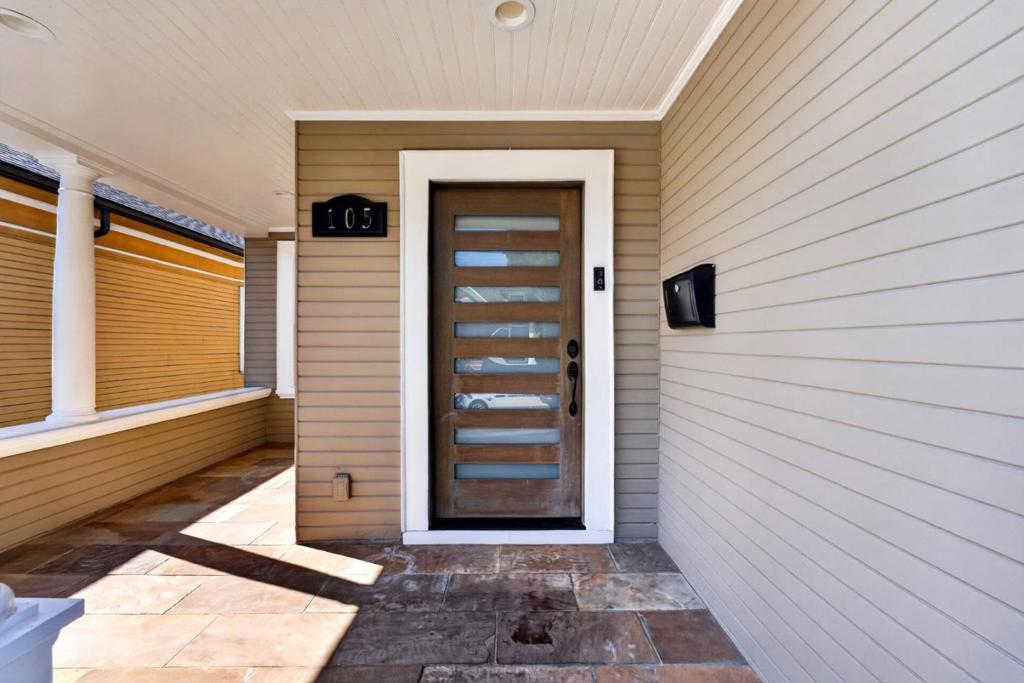105 Fox Avenue Property Photo 4