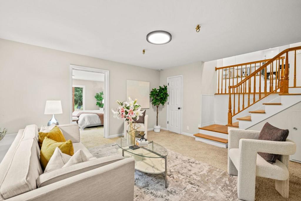 17529 Mayflower Drive Property Photo 33