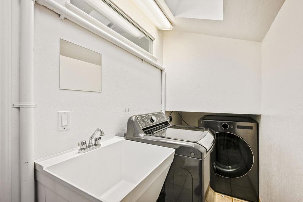 17529 Mayflower Drive Property Photo 40