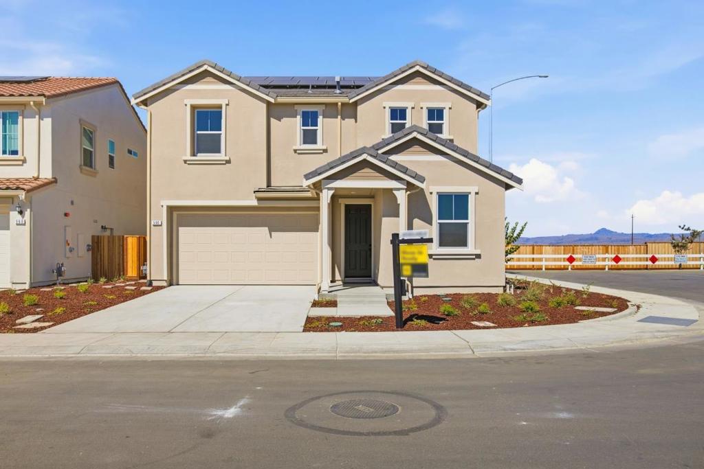 580 Tall Grass Way Property Photo 1