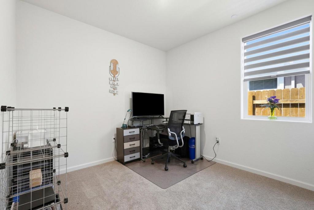 2210 Espana Lane Property Photo 15