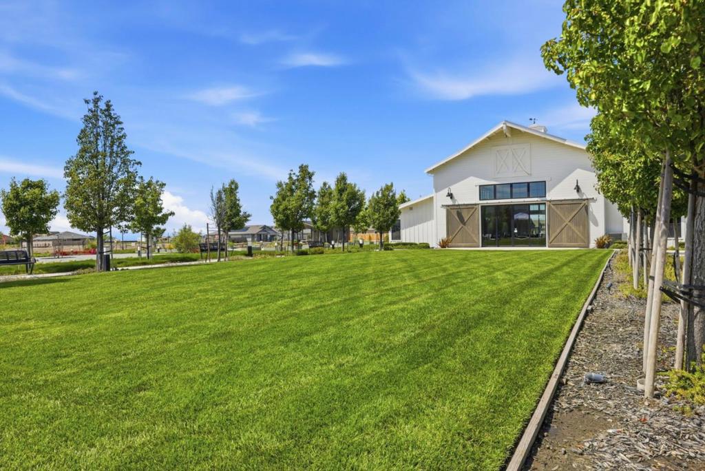 2210 Espana Lane Property Photo 46