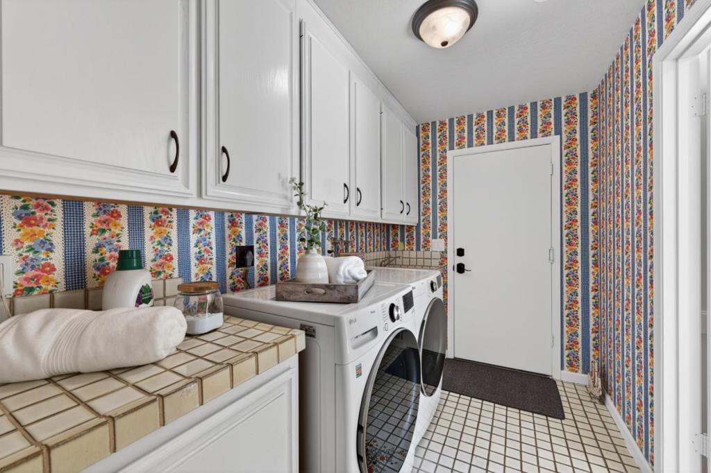 13958 Chester Avenue Property Photo 16