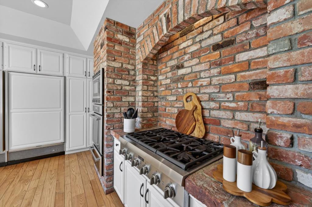 13958 Chester Avenue Property Photo 31