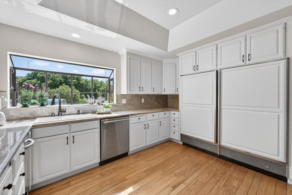13958 Chester Avenue Property Photo 32