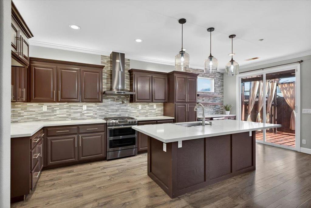 1858 Buckingham Drive Property Photo 14
