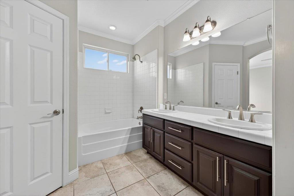 1858 Buckingham Drive Property Photo 25