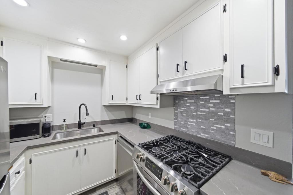 38228 Paseo Padre Parkway 10 Property Photo 7