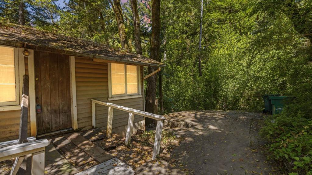 17925 Highway 9 Property Photo 50