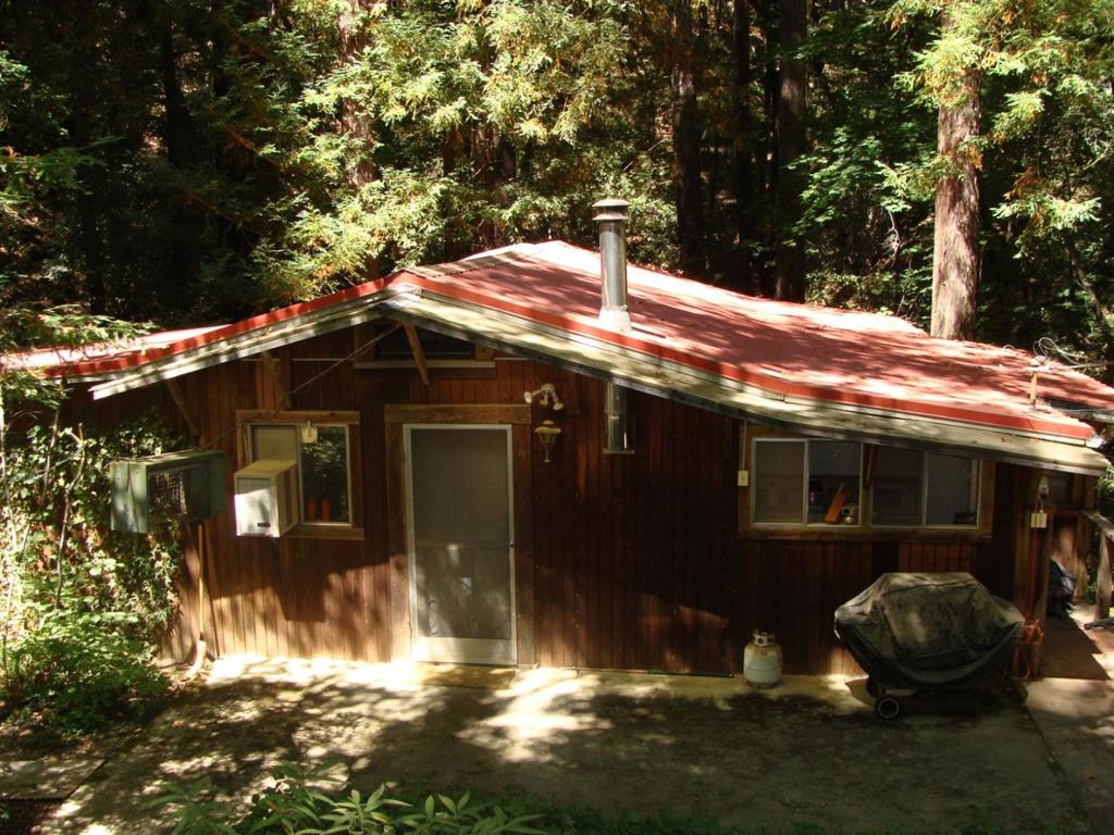 7150 Croy Road Property Photo 3