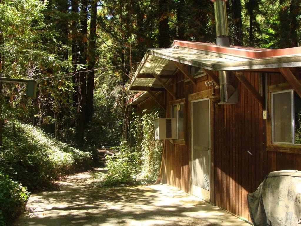 7150 Croy Road Property Photo 4