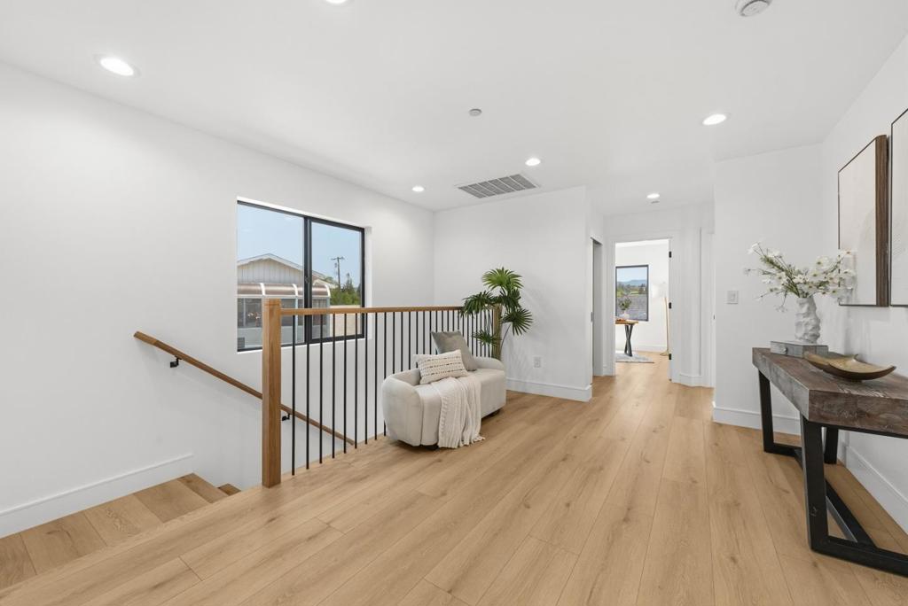 Sequoia Avenue Property Photo 15