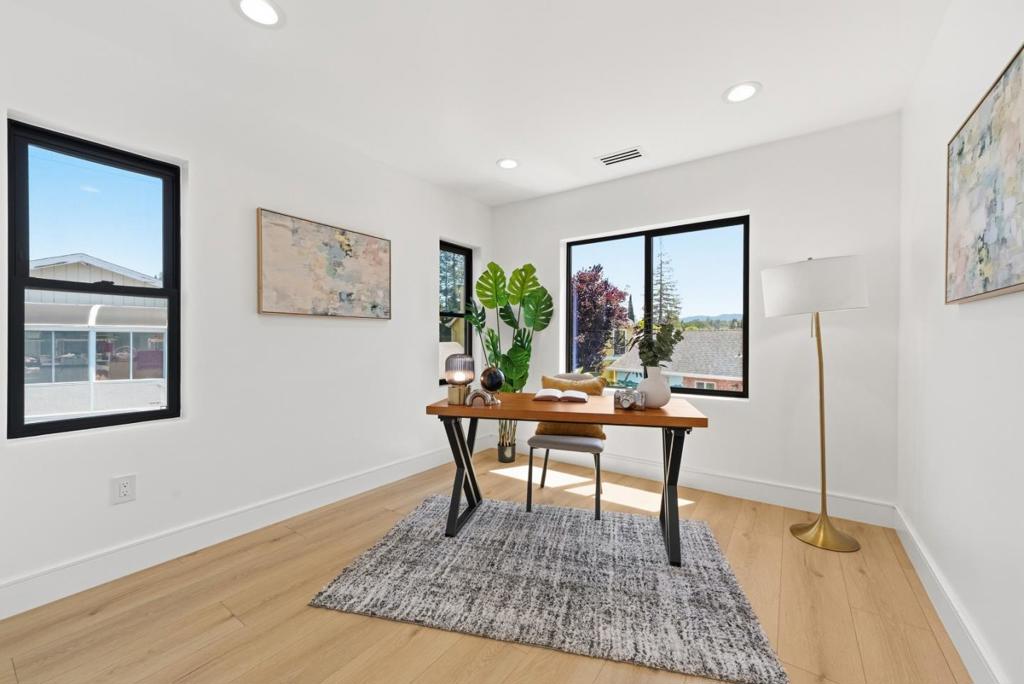 Sequoia Avenue Property Photo 22