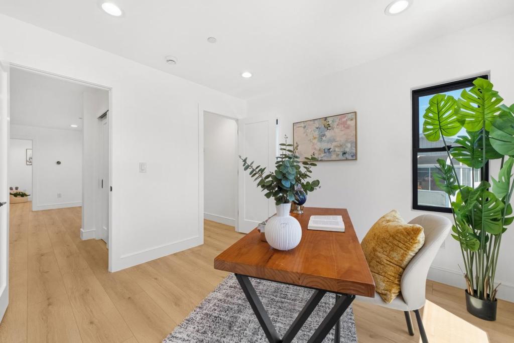 Sequoia Avenue Property Photo 23