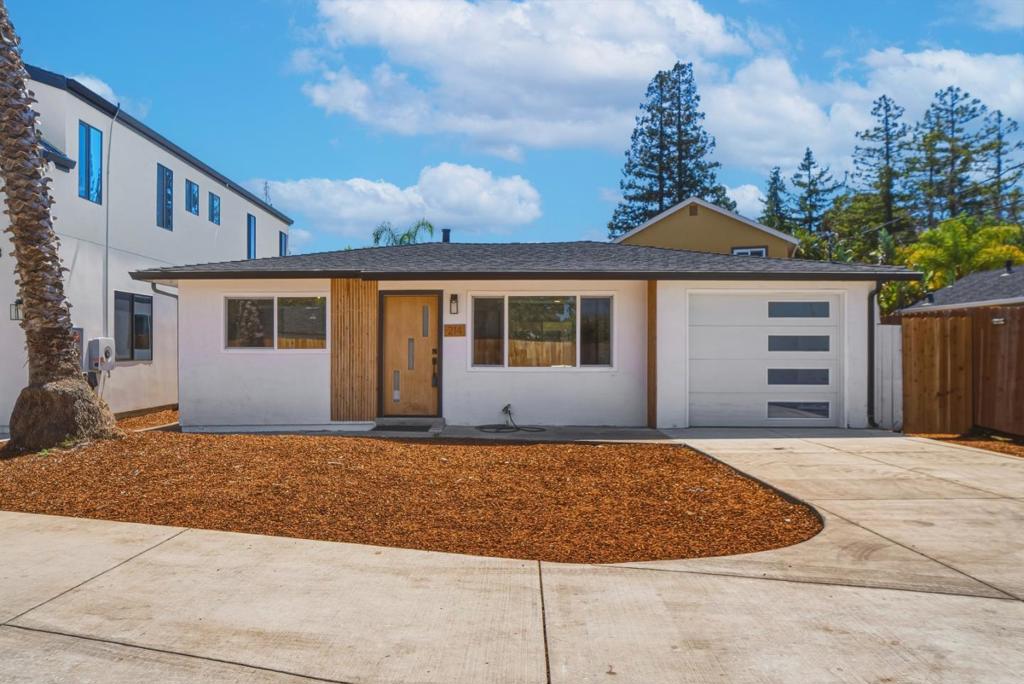 Sequoia Avenue Property Photo 30