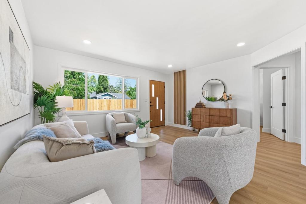 Sequoia Avenue Property Photo 33