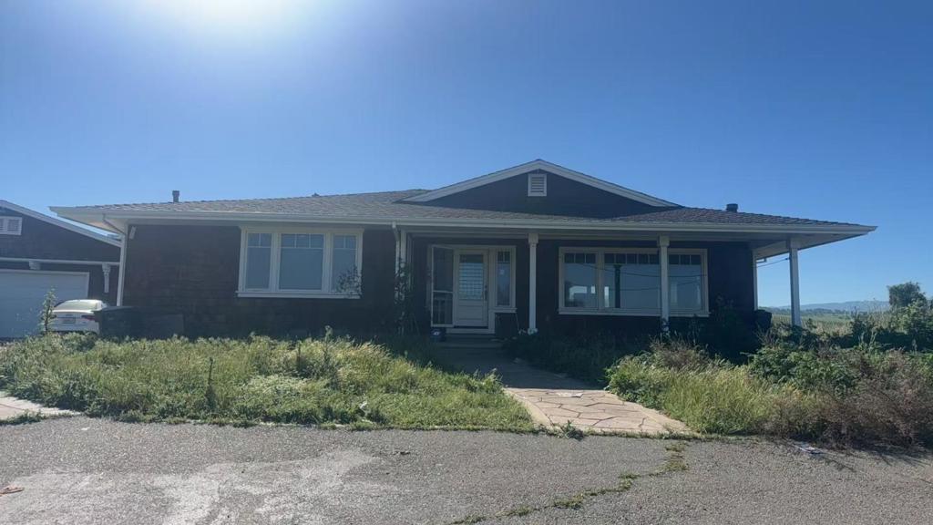 10011 Tesla Road Property Photo 1