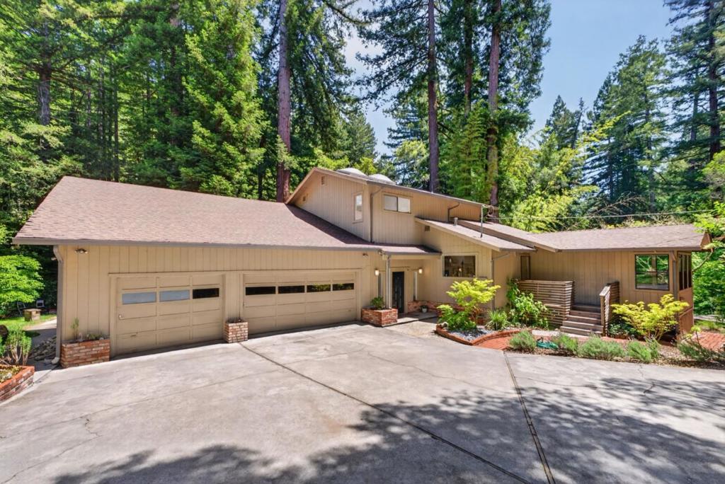 450 Vine Hill Road Property Photo 1