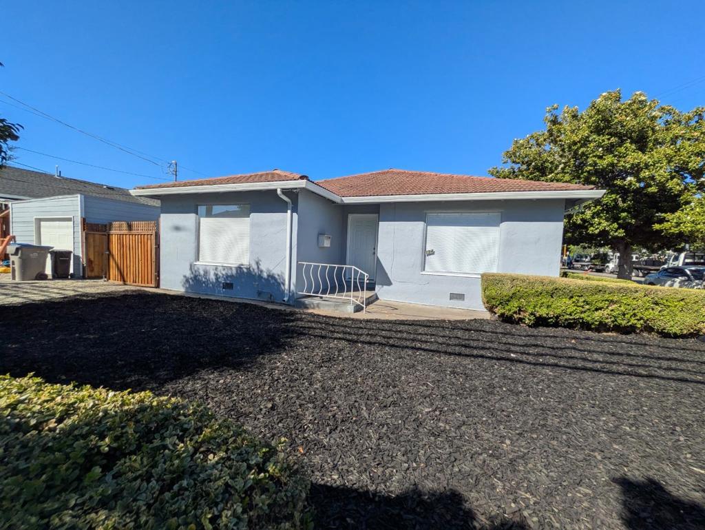 194 S 24th Street Property Photo 1
