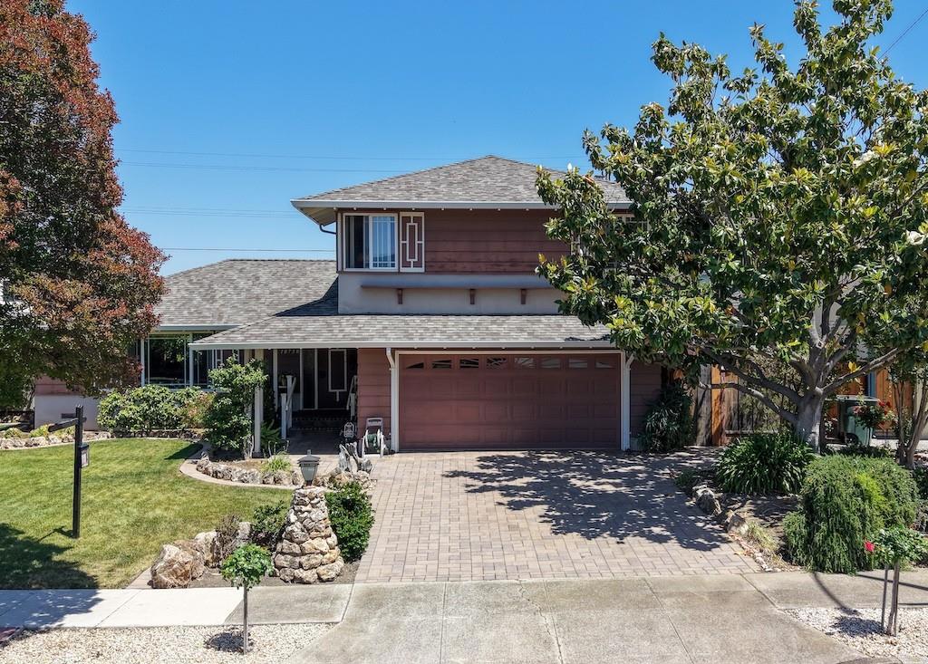 10730 La Roda Drive Property Photo 3