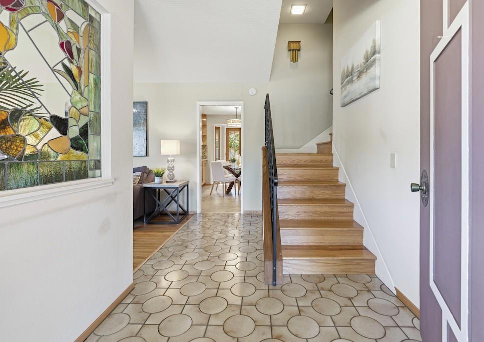 10730 La Roda Drive Property Photo 4