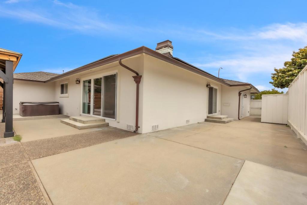 1268 La Mirada Drive Property Photo 7