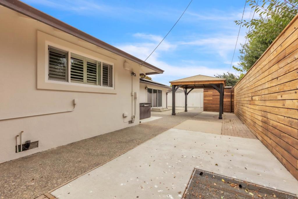 1268 La Mirada Drive Property Photo 10