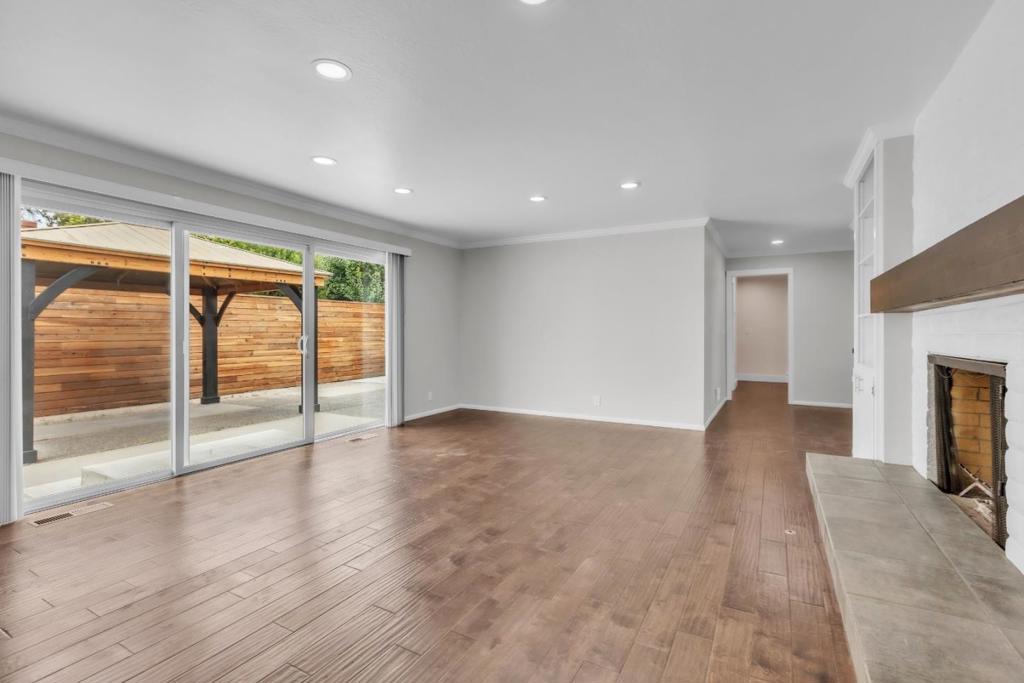 1268 La Mirada Drive Property Photo 11