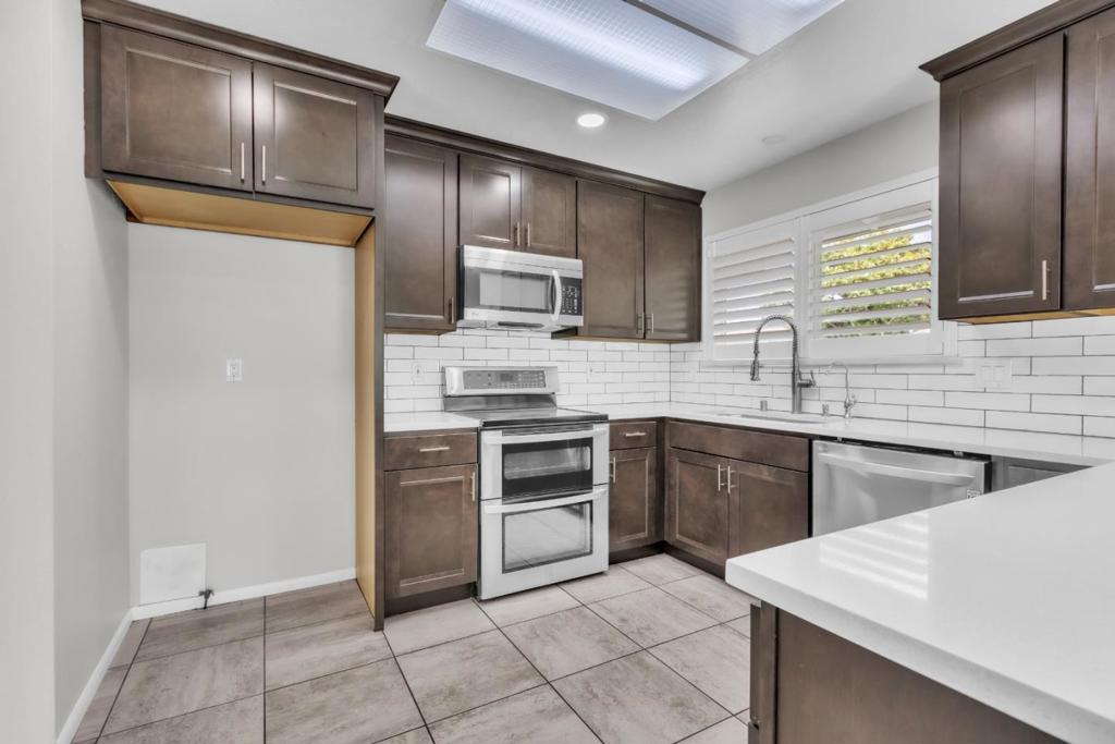 1268 La Mirada Drive Property Photo 16