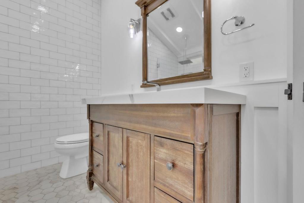 1268 La Mirada Drive Property Photo 23