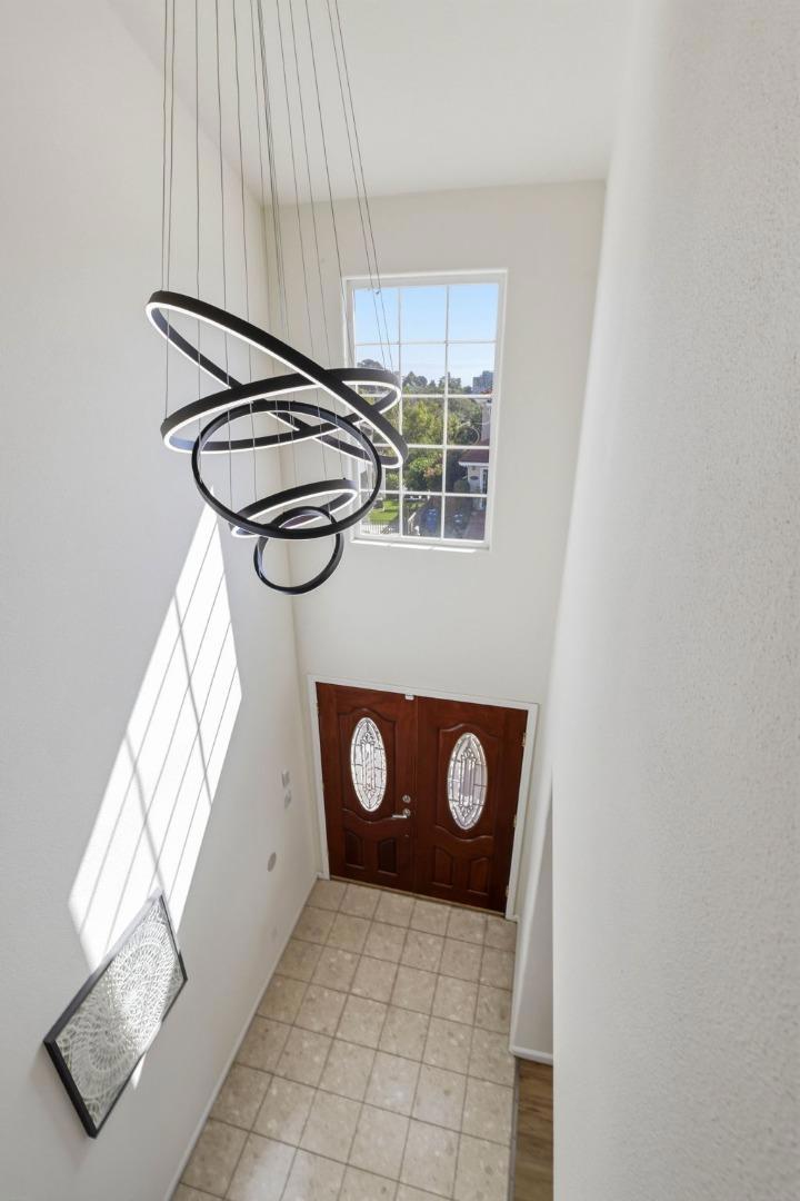 2390 Rainbow Court Property Photo 8