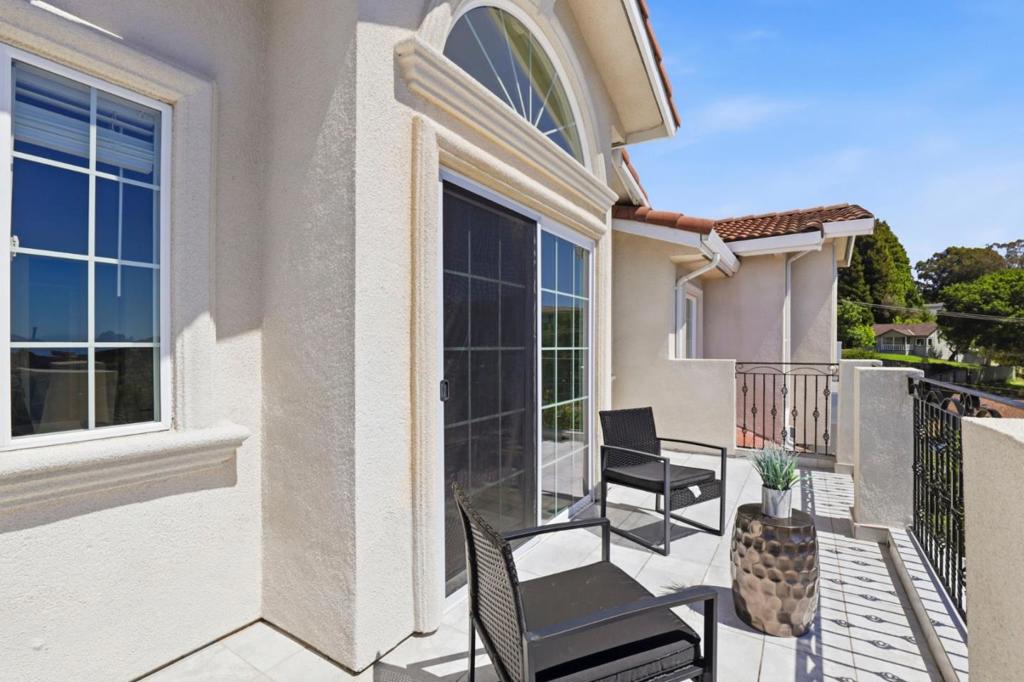 2390 Rainbow Court Property Photo 14
