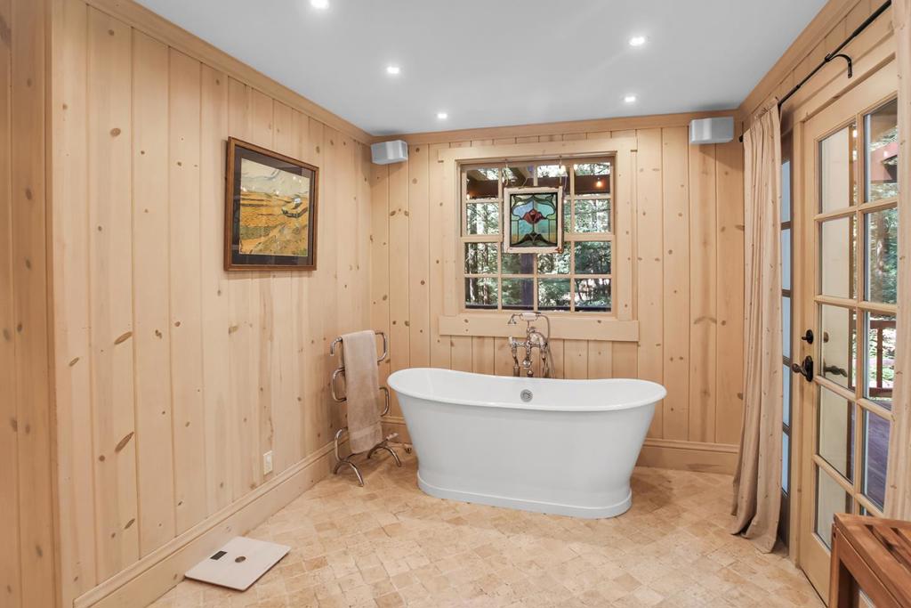 131 Buss Road Property Photo 14