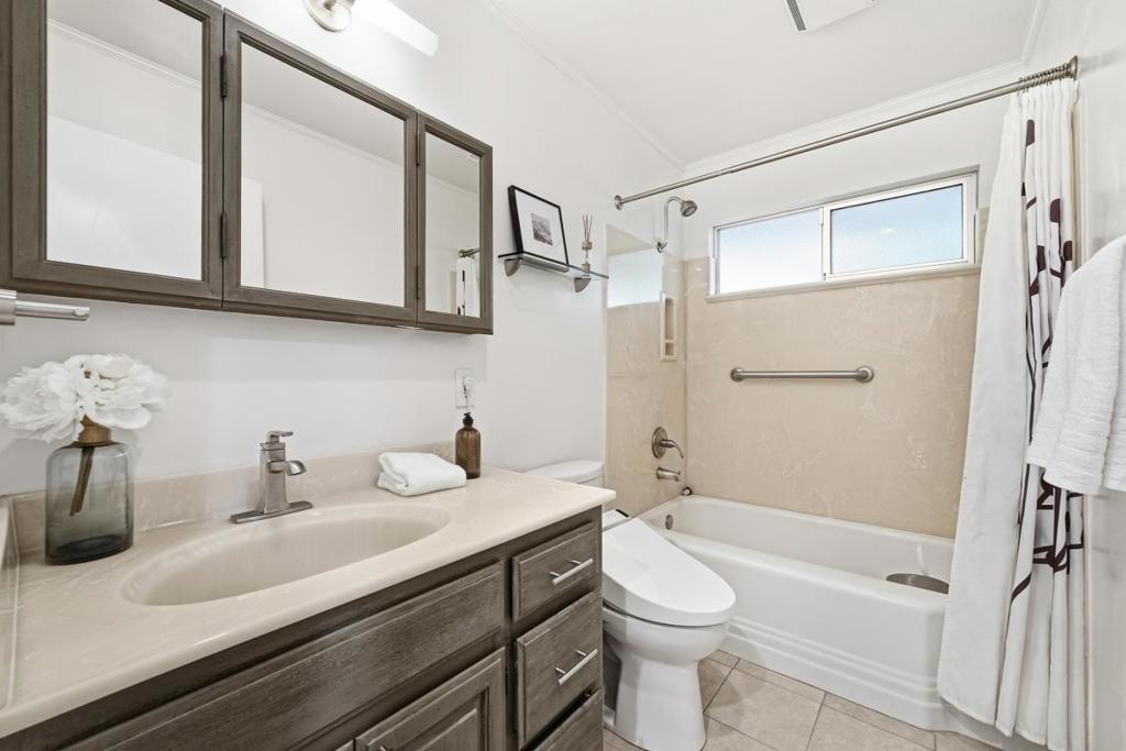 330 Hillview Drive Property Photo 21