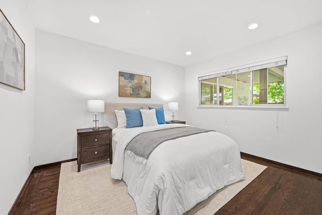 330 Hillview Drive Property Photo 22