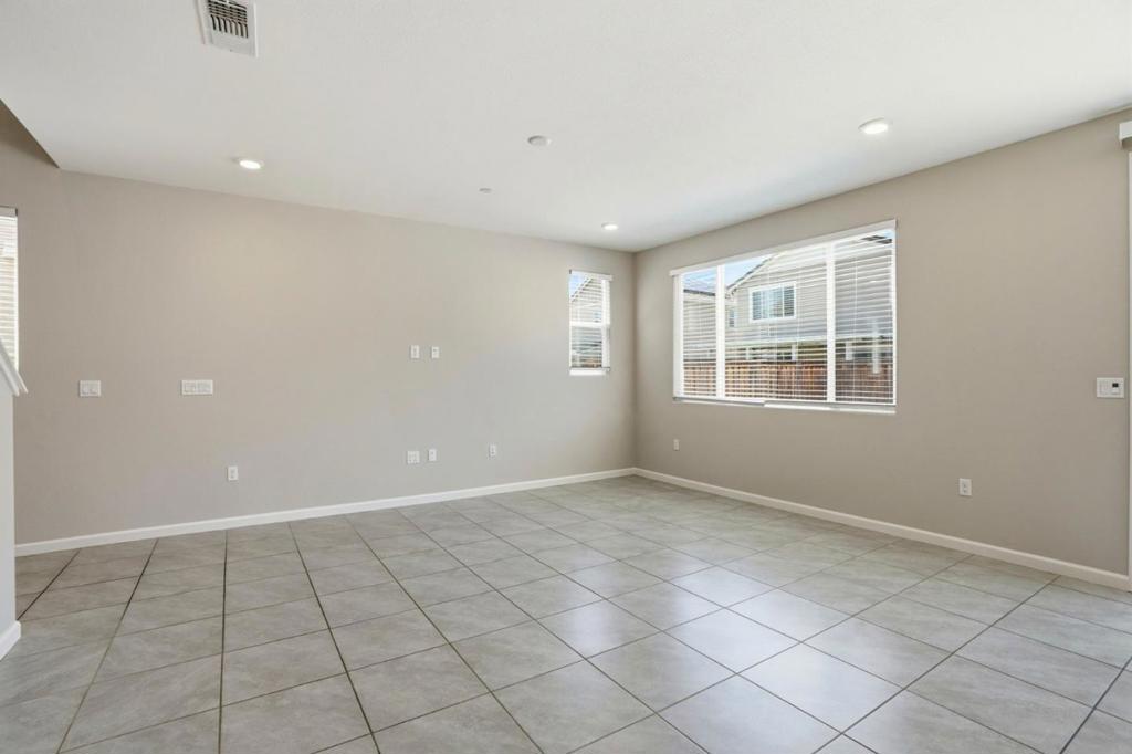 221 Caputo Circle Property Photo 9