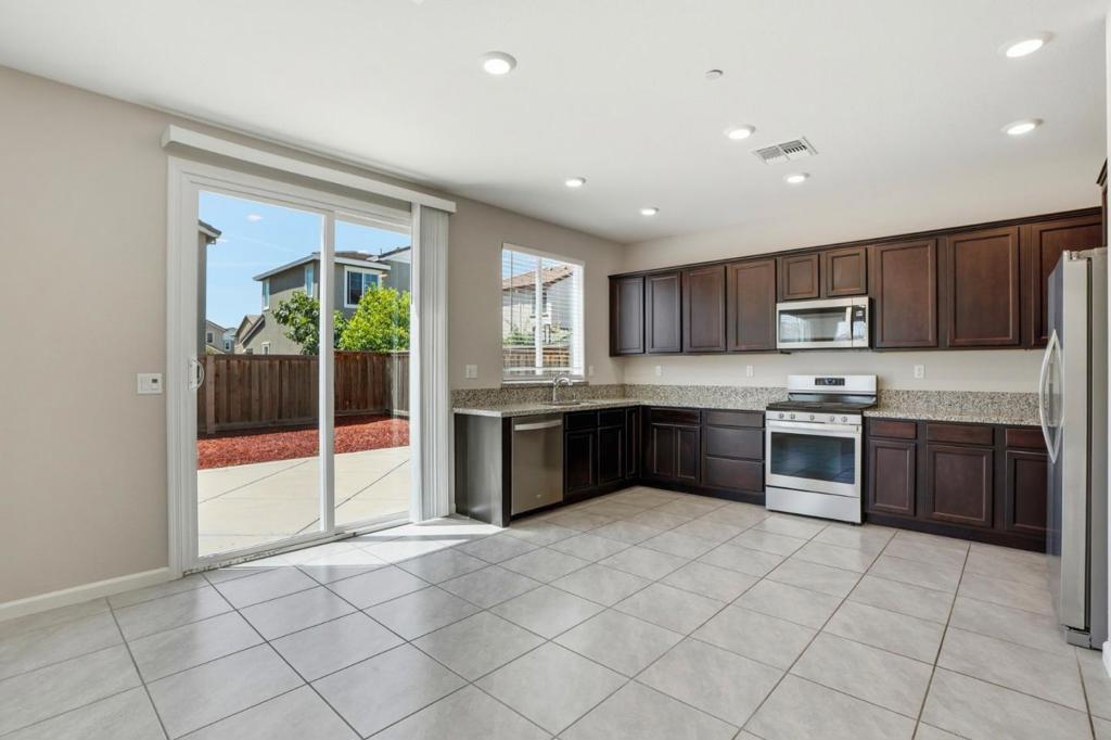 221 Caputo Circle Property Photo 12