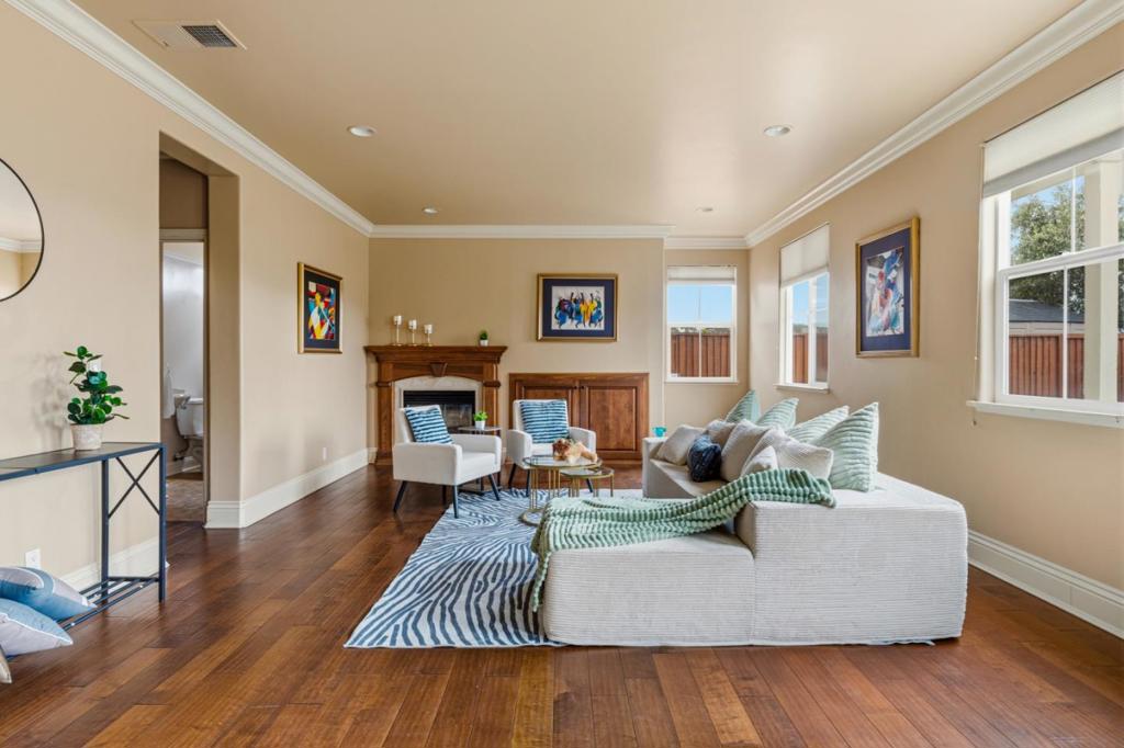 4760 Sea Crest Drive Property Photo 18