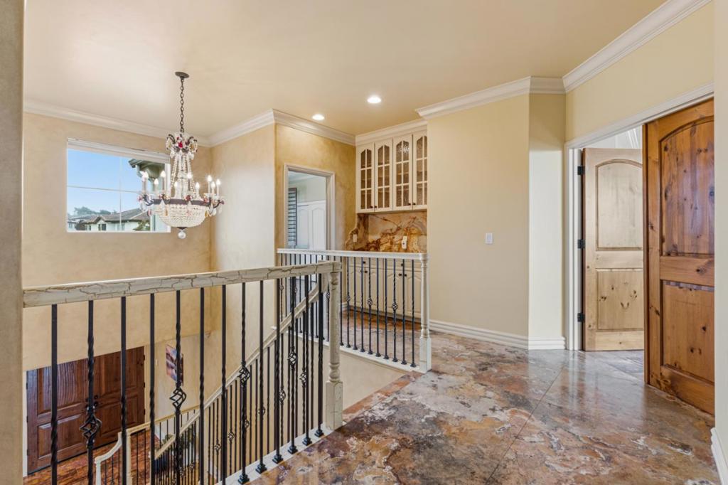 4760 Sea Crest Drive Property Photo 22