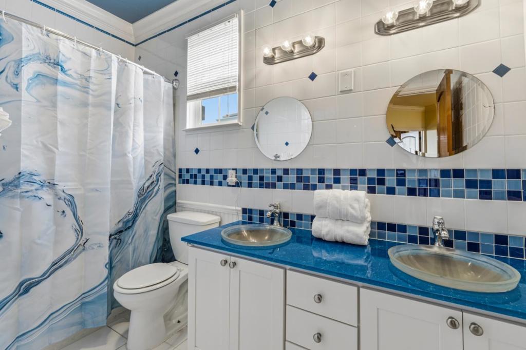 4760 Sea Crest Drive Property Photo 25