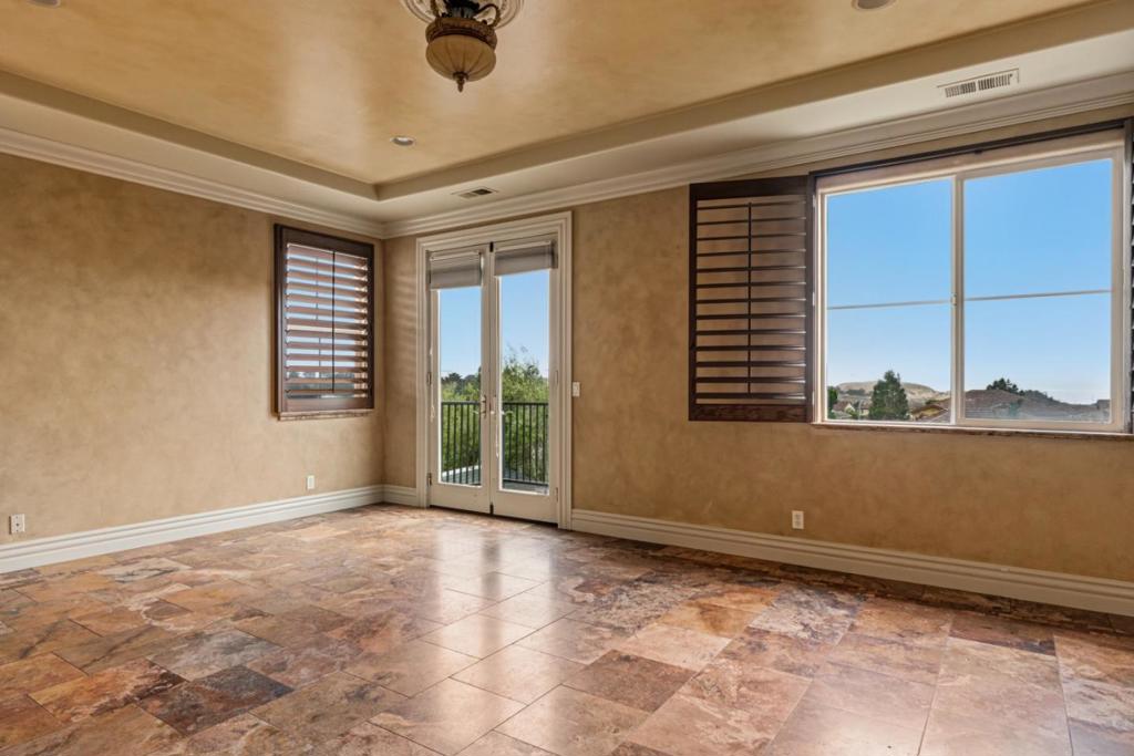 4760 Sea Crest Drive Property Photo 29