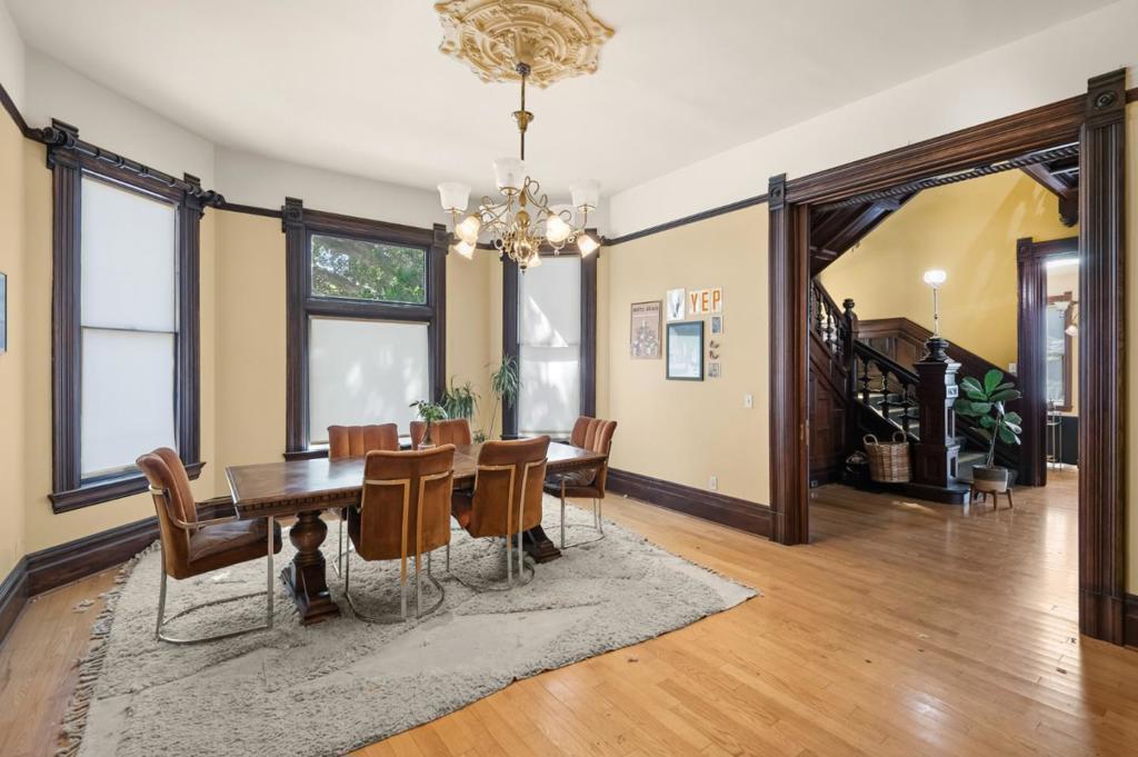 1837 Clinton Avenue Property Photo 4