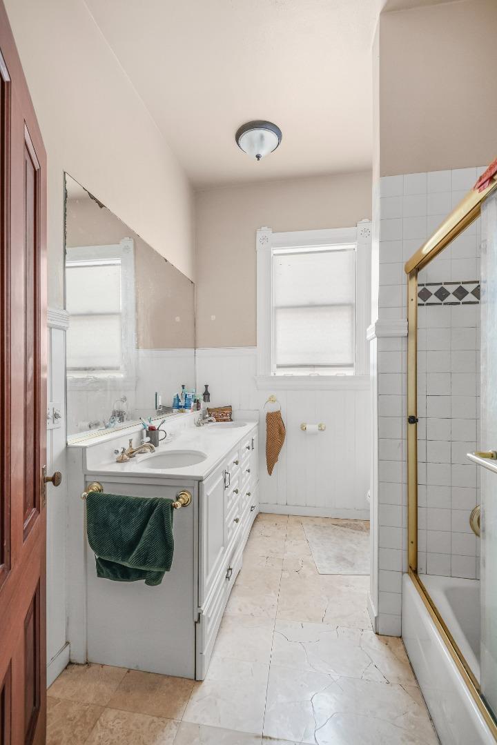 1837 Clinton Avenue Property Photo 10